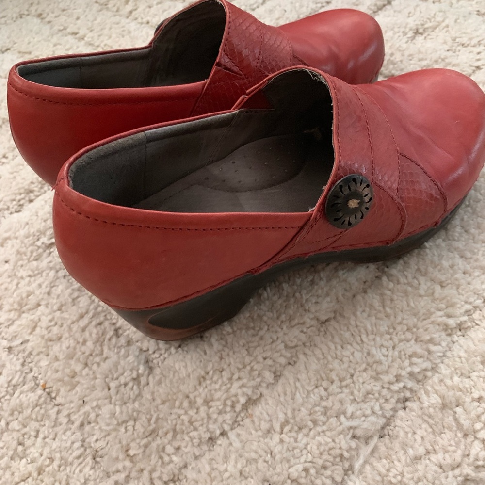 Sanita clogs